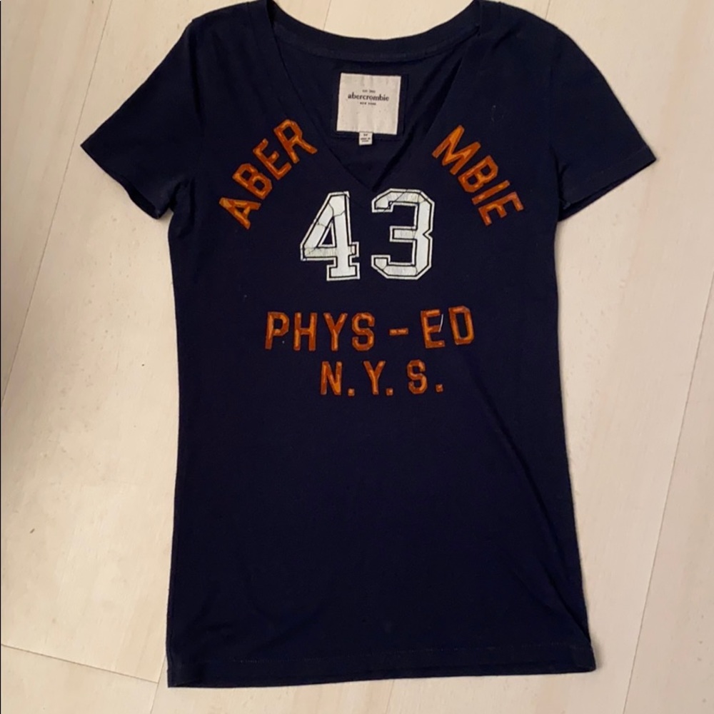Navy v-neck T-Shirt